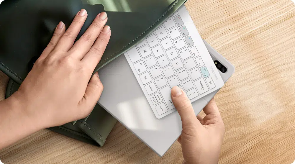 This is Samsung Smart Keyboard Trio 500